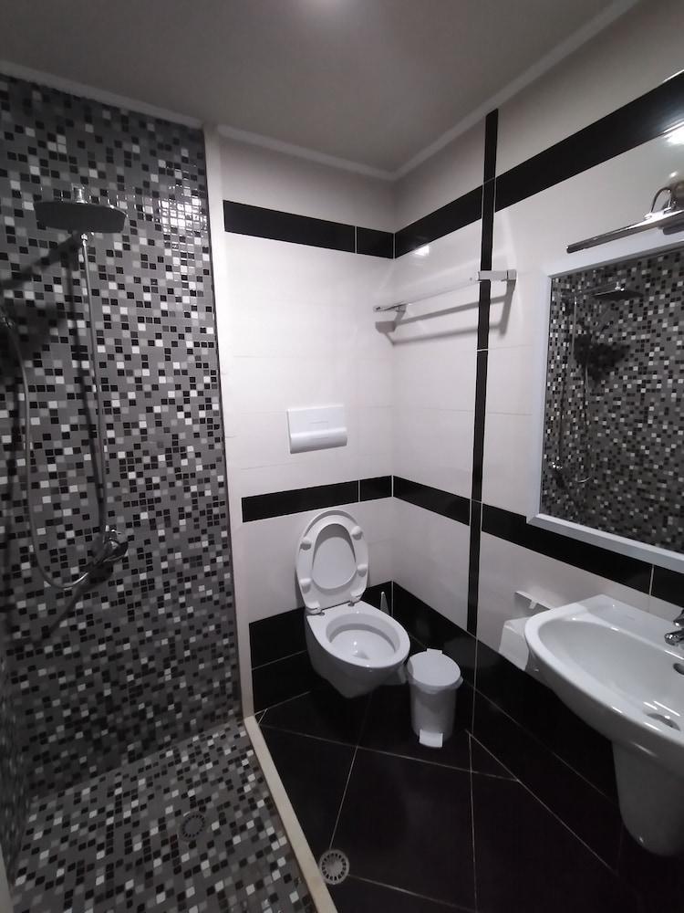 Hotel Kastria تيرانا المظهر الخارجي الصورة